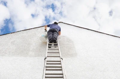 Peinture extérieure à Curdin — façades et ravalement